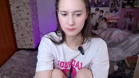 Lucy Rose online show from December 19, 2025, 4:25 pm