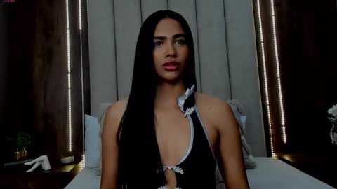 Snapshot of lucysalvatore chatting on March 6, 2025, 2:29 pm Lucy online show from March 6, 2025, 2:29 pm