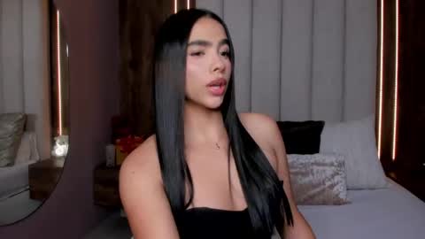 Snapshot of lucysalvatore chatting on May 6, 2026, 2:40 am Lucy online show from May 6, 2026, 2:40 am
