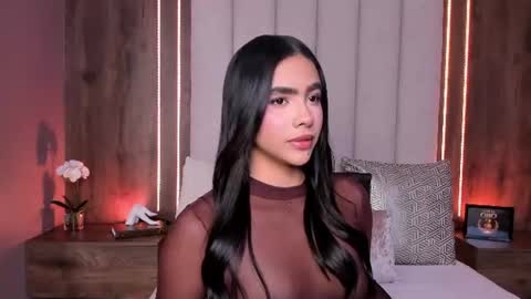 Snapshot of lucysalvatore chatting on July 26, 2026, 2:35 pm Lucy online show from July 26, 2026, 2:35 pm