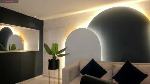 Snapshot of lucyweiss_ chatting on October 12, 2025, 6:40 pm Lucy online show from October 12, 2025, 6:40 pm