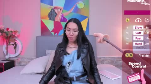 Lucy Liiu online show from September 23, 2025, 1:14 pm