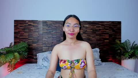 Lucy Liiu online show from April 24, 2026, 8:22 pm