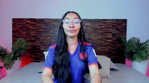 Snapshot of lucyy_liiu chatting on June 17, 2026, 8:21 pm Lucy Liiu online show from June 17, 2026, 8:21 pm