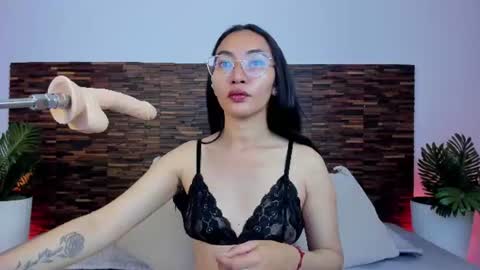 Snapshot of lucyy_liiu chatting on July 10, 2026, 8:33 pm Lucy Liiu online show from July 10, 2026, 8:33 pm