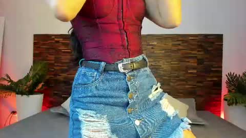 Snapshot of lucyy_liiu chatting on July 11, 2026, 8:11 pm Lucy Liiu online show from July 11, 2026, 8:11 pm