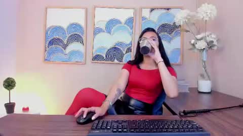 Snapshot of lucyy_liiu chatting on July 17, 2026, 8:24 pm Lucy Liiu online show from July 17, 2026, 8:24 pm