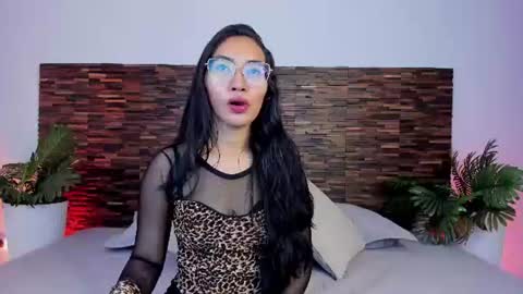 Snapshot of lucyy_liiu chatting on July 23, 2026, 8:18 pm Lucy Liiu online show from July 23, 2026, 8:18 pm