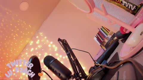 Snapshot of lucyy_peach chatting on January 25, 2025, 3:09 am LUCYY FROM HOME online show from January 25, 2025, 3:09 am