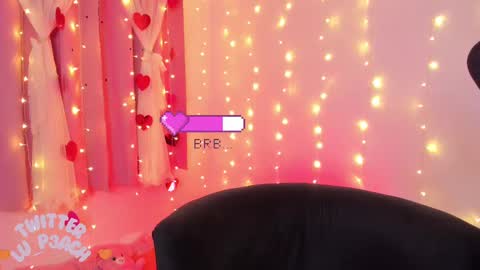 Snapshot of lucyy_peach chatting on February 23, 2025, 1:46 am LUCYY FROM HOME online show from February 23, 2025, 1:46 am