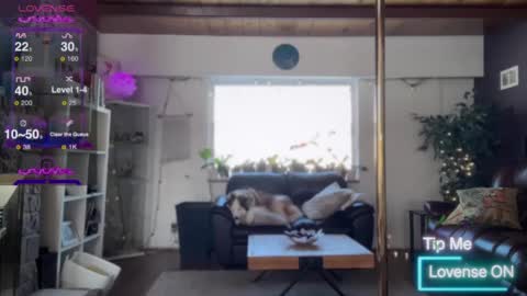 Luubeam             INSTA luubeammm TWITTER lunaisreallycu1 online show from February 13, 2025, 7:42 pm