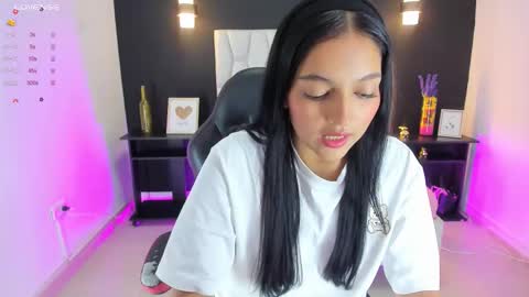 luffy_girl online show from March 15, 2026, 9:21 pm