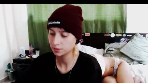 Snapshot of lugiiz05_ chatting on November 16, 2025, 3:50 pm lugiiz05_ online show from November 16, 2025, 3:50 pm