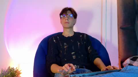 Lui online show from April 28, 2026, 3:22 am