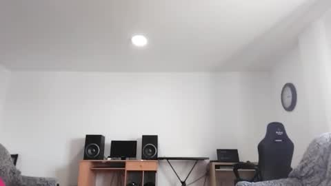 Snapshot of luigielporno chatting on November 9, 2025, 2:15 pm Luigi online show from November 9, 2025, 2:15 pm