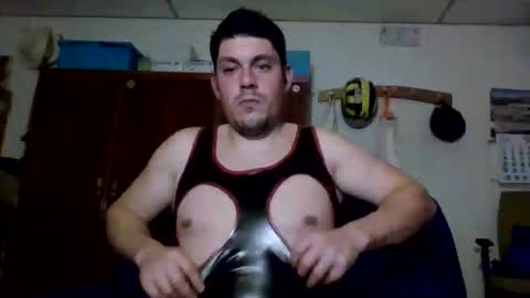 A slave to the mistress.. un esclavo para las amas dominantes. online show from December 18, 2025, 11:55 pm