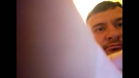 luis60569 online show from April 3, 2026, 12:41 am