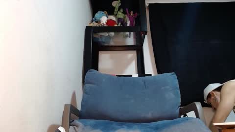 Snapshot of luis_as chatting on November 3, 2025, 11:55 am Luis AS online show from November 3, 2025, 11:55 am