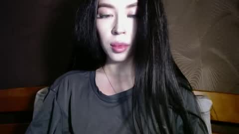 luisa lovedom online show from April 23, 2026, 3:25 pm