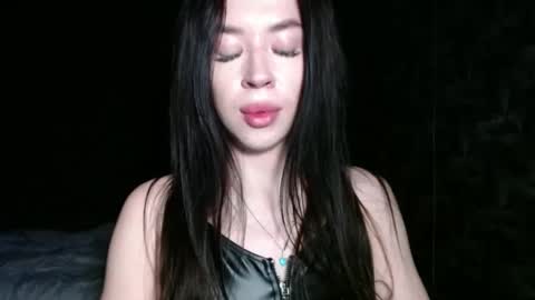 luisa lovedom online show from May 15, 2026, 11:23 pm