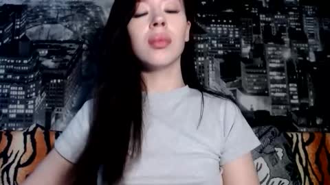 luisa lovedom online show from June 11, 2026, 10:57 am