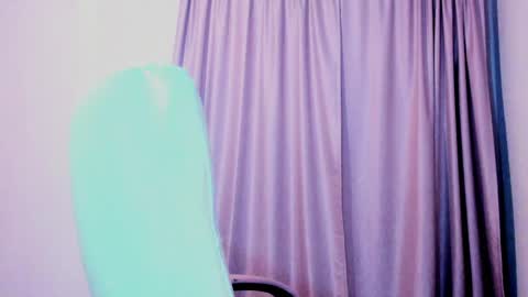 Snapshot of luisaa_diaz_ chatting on April 18, 2026, 5:33 am Luisa Diaz online show from April 18, 2026, 5:33 am