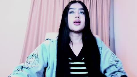 Snapshot of luisaa_diaz_ chatting on June 20, 2026, 11:18 pm Luisa Diaz online show from June 20, 2026, 11:18 pm