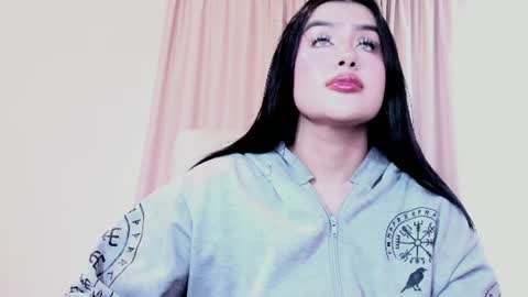 Snapshot of luisaa_diaz_ chatting on June 22, 2026, 7:33 pm Luisa Diaz online show from June 22, 2026, 7:33 pm