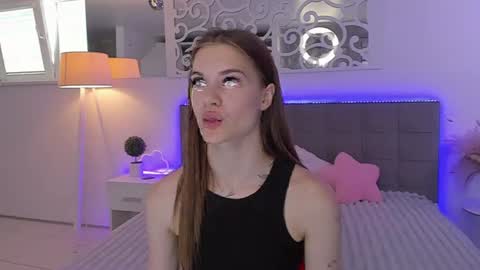 LuisaClover online show from June 28, 2026, 12:55 pm