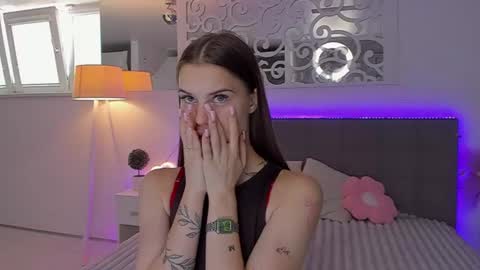 LuisaClover online show from July 6, 2026, 12:24 pm