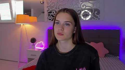 LuisaClover online show from July 7, 2026, 12:20 pm