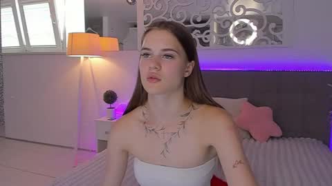 LuisaClover online show from July 13, 2026, 12:19 pm