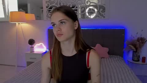 LuisaClover online show from July 28, 2026, 12:48 pm