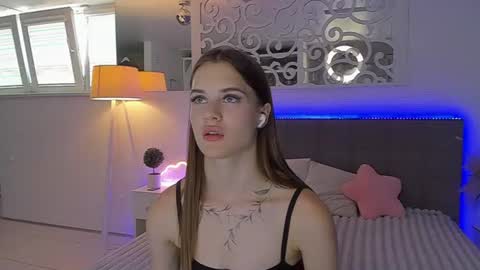 LuisaClover online show from July 30, 2026, 12:26 pm