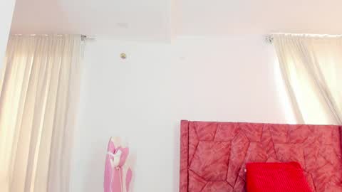 Snapshot of luisaelizaa__ chatting on June 1, 2026, 3:58 pm Luisa online show from June 1, 2026, 3:58 pm
