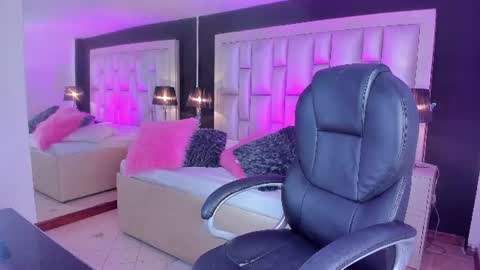 Snapshot of luisajonnes_ chatting on June 28, 2026, 4:35 pm Luisa online show from June 28, 2026, 4:35 pm