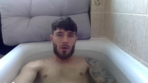 Snapshot of luisbadx chatting on April 26, 2026, 2:37 pm Luis Badx online show from April 26, 2026, 2:37 pm