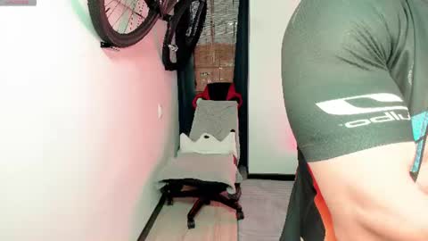 Snapshot of luisfernikesportboy chatting on July 24, 2026, 11:25 pm Luis Fer PVT IS OPEN online show from July 24, 2026, 11:25 pm