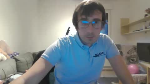 Luis online show from October 17, 2025, 4:09 pm