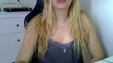 luizacandy online show from October 28, 2025, 4:31 pm