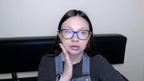 Snapshot of luizaheems_ chatting on May 25, 2026, 6:08 am Luiza online show from May 25, 2026, 6:08 am