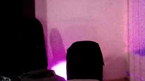 luk_me online show from March 23, 2026, 9:08 pm