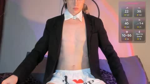Snapshot of luka_marrant chatting on October 31, 2025, 7:26 pm aphex twink online show from October 31, 2025, 7:26 pm