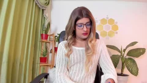 Luka Castillo online show from April 25, 2026, 4:48 am
