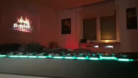 lukasschoetz online show from November 26, 2025, 9:05 pm