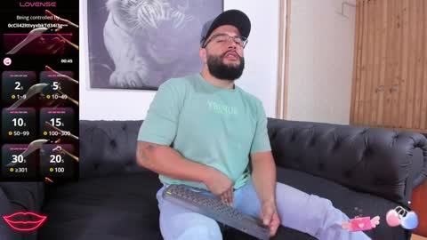 Snapshot of luke__09 chatting on January 31, 2025, 11:46 am LUKE online show from January 31, 2025, 11:46 am