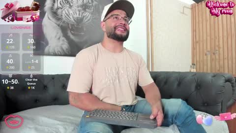 Snapshot of luke__09 chatting on February 5, 2025, 12:06 pm LUKE online show from February 5, 2025, 12:06 pm