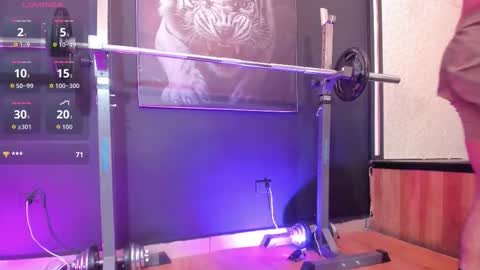 Snapshot of luke__09 chatting on October 24, 2025, 3:08 pm LUKE online show from October 24, 2025, 3:08 pm