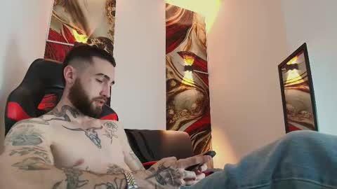 LUKE online show from October 22, 2025, 3:51 am