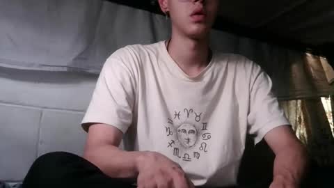 Snapshot of luke_rex chatting on December 22, 2024, 7:31 pm luke online show from December 22, 2024, 7:31 pm